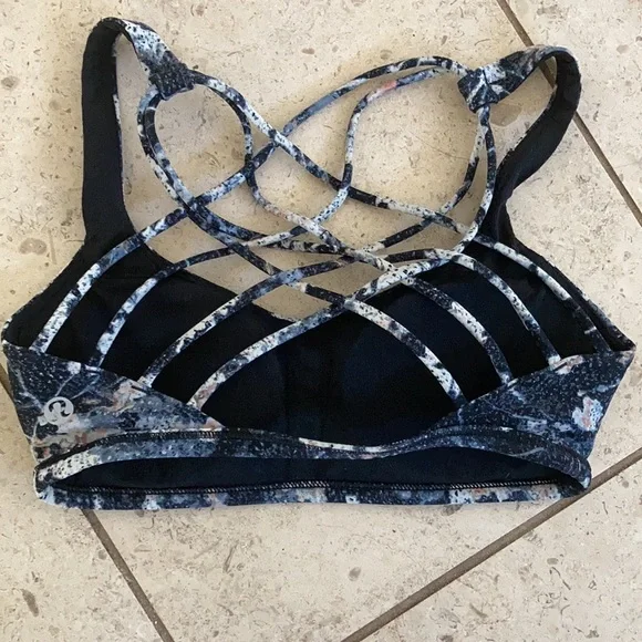 Lululemon Free to Be Bra *Wild - Picture 3 of 4